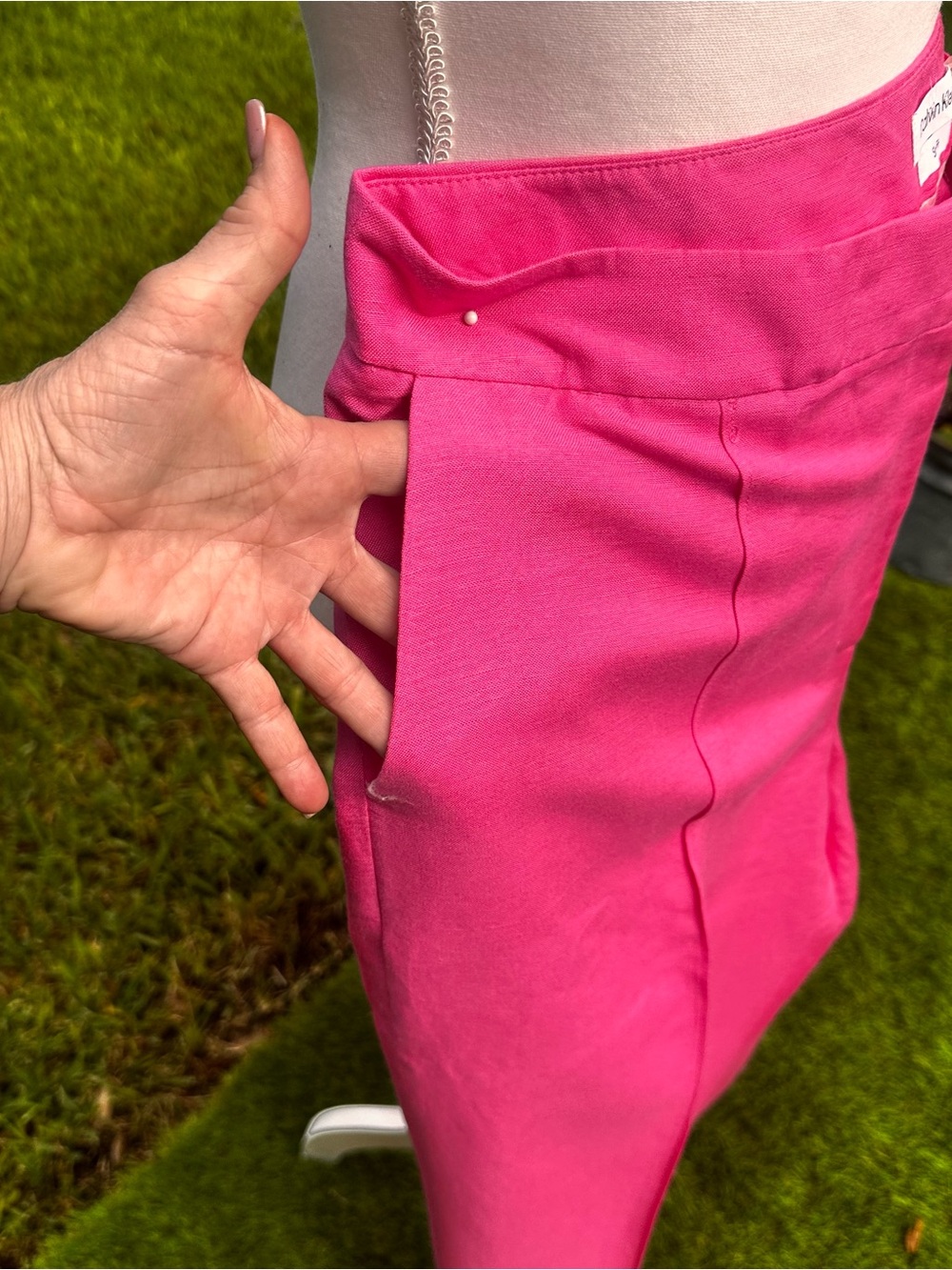 Calvin Klein Magenta Open-Front Blazer with Matching Trousers - Picture 6 of 11